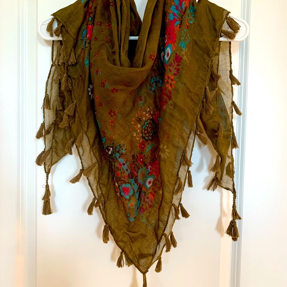 Scarf - Picture 1 of 1
